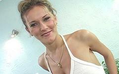 Jetzt beobachten - Sara nice loves having sex with another couple