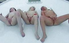 Kijk nu - Three horny sluts on a boat with a big dicked dude means a wild fuck party