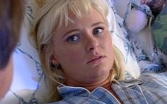 Allison Kilgore, blonde, pute plantureuse, baisée - movie 4 - 2