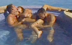 Jetzt beobachten - The outdoor pool jacuzzi is one of the best places for a spicy threesome