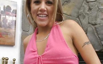 Herunterladen Kylie wylde takes a thick frat dude load on her face