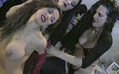 Guarda ora - Jewell marceau, nikita wolfe and alexis payne are bondage girls