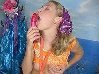 Simone is a sensual girl with a horny hole - movie 4 - 3