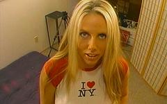 Guarda ora - Karen fisher makes great eye contact