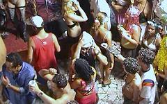 Guarda ora - Tiffinay goes wild at the orgy