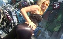 Guarda ora - Veronica caine is a horny biker babe