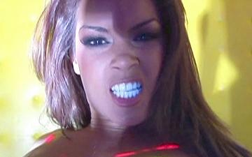 Télécharger Daisy marie is into the fetish lifestyle