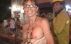 Guarda ora - Roxanne is naked in key west