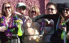 Lady Janice flashes her tits during Mardi Gras festivities - movie 6 - 7