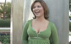 Jenna shows her tits outside - movie 8 - 5