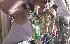 Ver ahora - Frances tries to cover her nude boobs in mardi gras beads