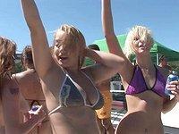 Natalie goes on a real adventure with her girlfriends in the hot sun - movie 6 - 6