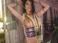 Ernesta never has a lame Mardi Gras - movie 3 - 4