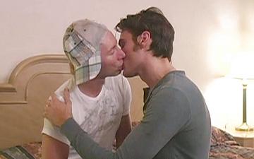 Scaricamento Gay amateur spunk 3 - scene 1