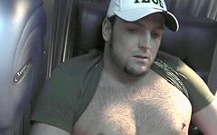 Kijk nu - Beefy bear cub suck and fucks with smooth chubby bottom