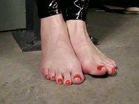 Jewell Marceau has red painted toe nails - movie 2 - 3