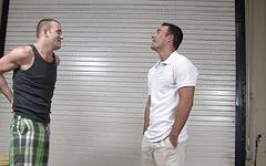 Kijk nu - Cameron kincade sucks some jock cock in a loading dock