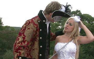 Télécharger Savannah gold has erotic sex with a masked stranger