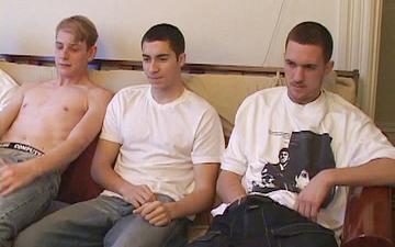 Download Amateurs casper cox, gunner raines, levi davis and skyler in oral foursome