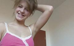 Ver ahora - Slender 18-year-old suzi d in hot solo masturbation session