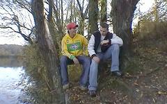 Jetzt beobachten - Two jocks meet in the woods and go back to the house to 69 and fuck