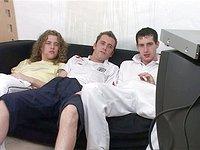 Ver ahora - Damian duke, mikale bradshaw and paul shayne get it on in a council flat.