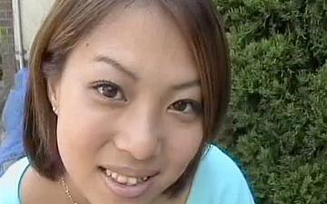 Scaricamento Cute asian with big eyes and big nipples has her pussy played with