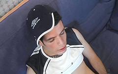 Chav dude jerks off in solo masturbation session - movie 5 - 7