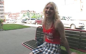 Herunterladen Sexy blonde slut suzana has sex outdoors and in public in hot pov scene