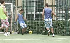 Jetzt beobachten - Soccer team has a bareback orgy