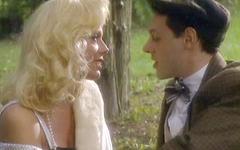 Regarde maintenant - Glamorous blonde kelly trump gets fucked outdoors in vintage picnic scene