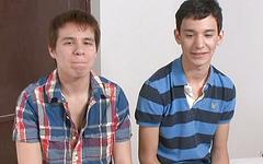 Ver ahora - Cute 18 year old twinks do bareback pounding until they cum.