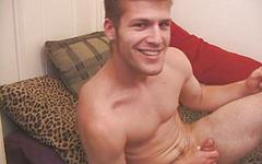 Hunky skater jock jacks his big thick dick to porn - movie 10 - 7