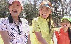 Jetzt beobachten - Pretty asian golfer drops skirt and blouse to get banged, stuffed with toys