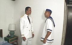 Guarda ora - Yacht captain begs to get horny asshole reamed by latin sailor stud