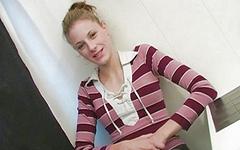 Jetzt beobachten - College student adana sucks multiple dicks in a blowbang.