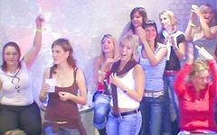 Amateur babes attend a male strip show and suck some cock. - movie 1 - 7