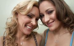 Jetzt beobachten - Tanya tate and dani daniels have lesbian sex