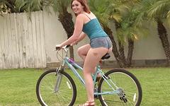 Jodie Taylor goes from riding a bike to riding a big dick in minutes! join background