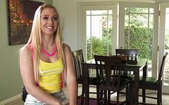 Jetzt beobachten - Victoria blond is a loose girl with tattoos