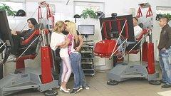 Britney Makes New Friends at the Garage - movie 1 - 3