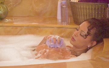 Descargar Olivia del rio has sexy baths every day