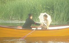 Kijk nu - Cytherea gets used in the canoe 