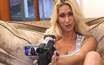 Télécharger Tiffany mynx filme sa propre baise