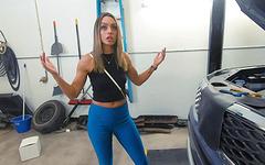 Jaimie Vine engaña a su marido para recuperar su coche - movie 1 - 2