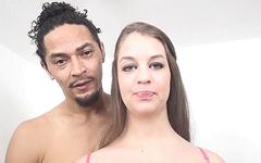 Angelina Brill a le cul plein de sperme après une baise interraciale profonde. - movie 5 - 2