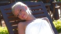 Hot outdoor masturbation scene has this starlet cumming hard - movie 2 - 2