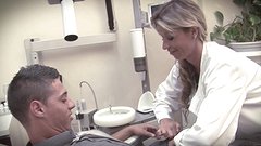 Dental assistant Erica Fontes lives out her fantasy and fucks a hot client - movie 4 - 2