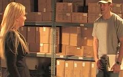 Kijk nu - Cassie courtland gets laid in the warehouse