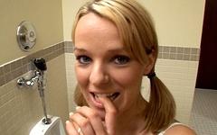 Ver ahora - Cosette is down on her knees in the bathroom to service a big fat cock